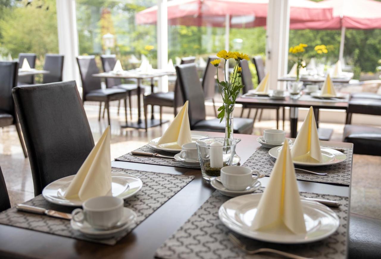 Deeke'S Quellenhof Hotel Lubbecke Ngoại thất bức ảnh