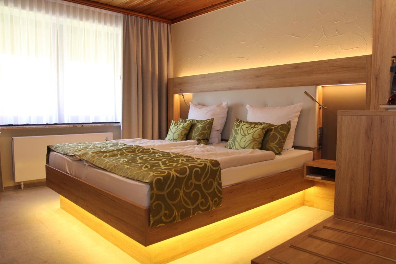 Deeke'S Quellenhof Hotel Lubbecke Ngoại thất bức ảnh